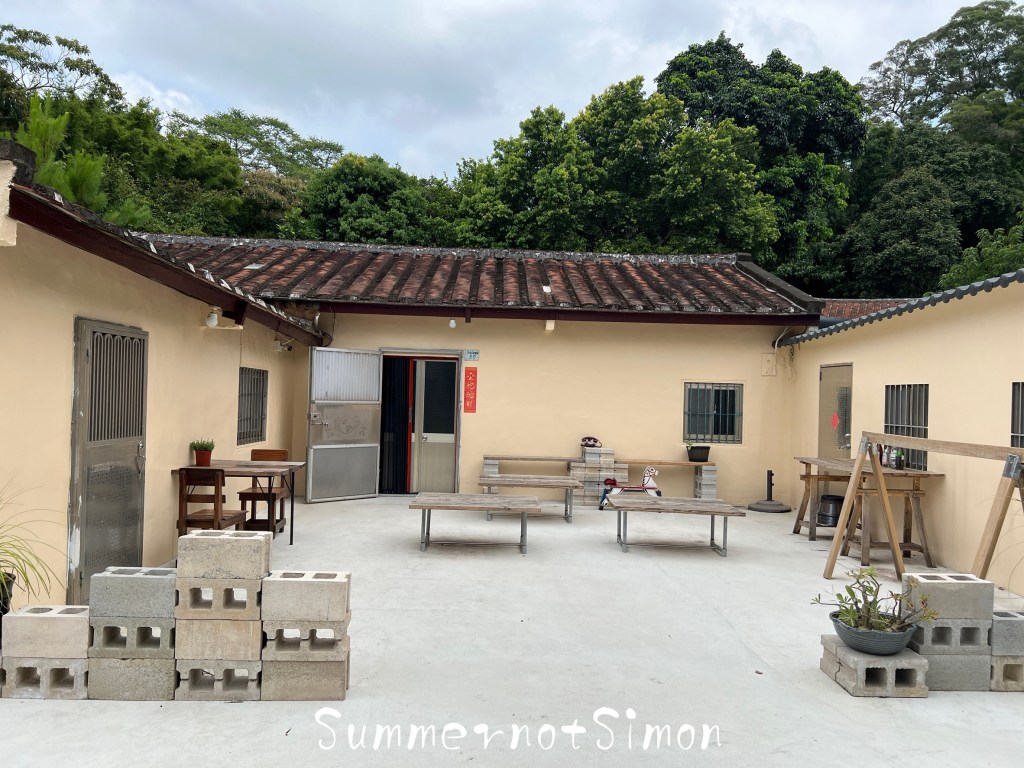 森苑酒咖,隱身在新竹新埔小徑裡的三合院咖啡廳｜古色古香咖啡廳｜寵物友善咖啡廳